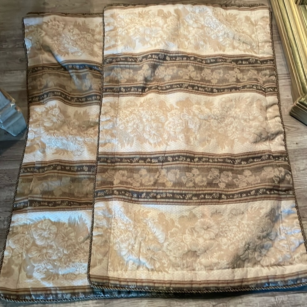 JC Penney Set of 2 King size pillow shams